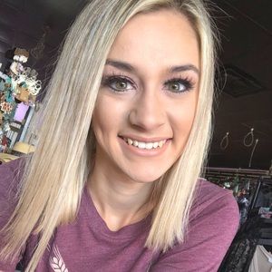 Meet your Posher, Karissa